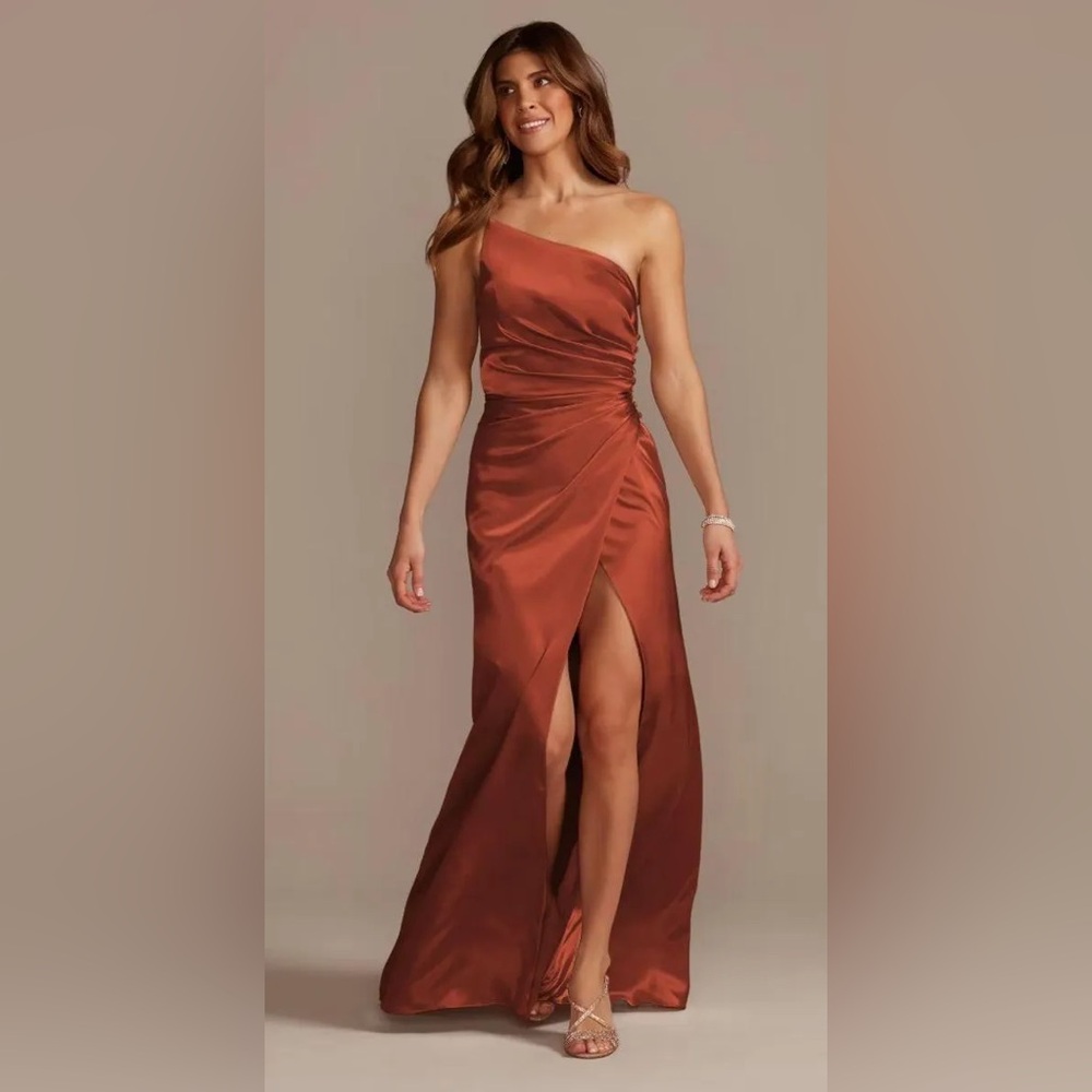 David’s Bridal Galina Signature Bridesmaid/ Formal Dress